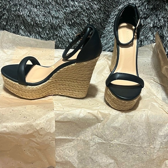 Open toe wedge platform heels - Picture 1 of 5